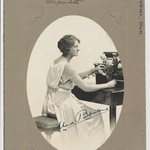 Portrait of Una Mabel Bourne