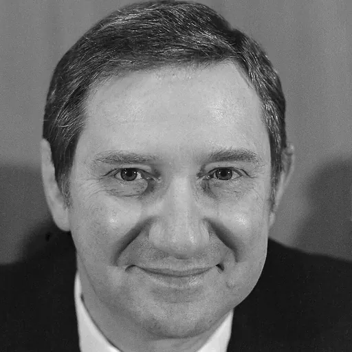 Portrait of Peter Schutz