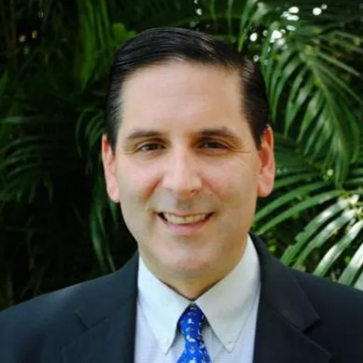 Portrait of Gustavo Gelpí