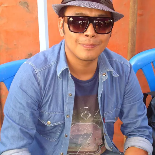 Portrait of Nima Rumba
