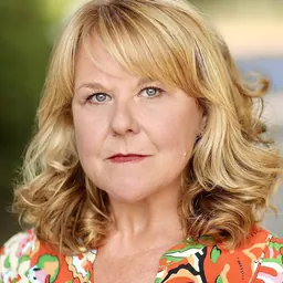 Portrait of Wendi Peters