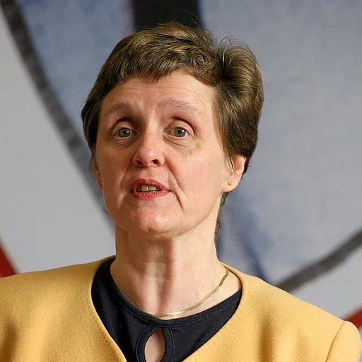 Portrait of Anthea McIntyre