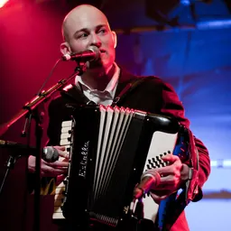 Portrait of Geoff Berner