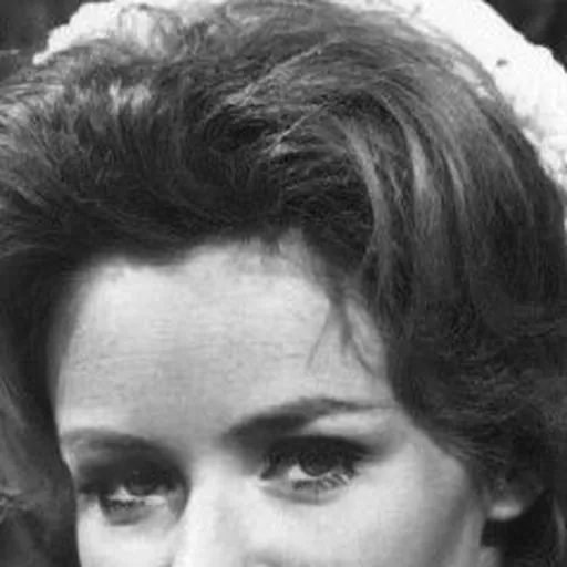 Portrait of Lynn Benesch
