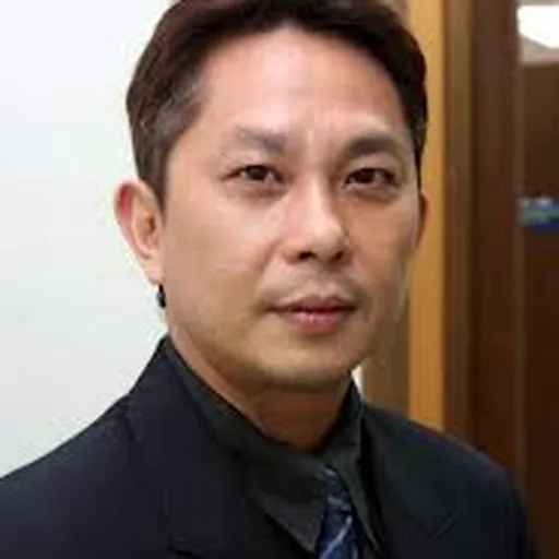 Portrait of Jason Teoh