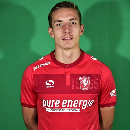 Portrait of Lukas Browning Lagerfeldt