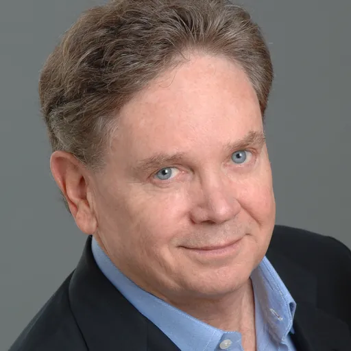 Portrait of Tom Mendoza