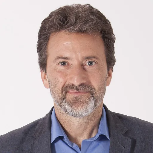 Portrait of Mauricio Valiente
