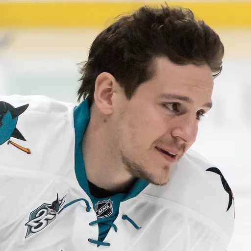 Portrait of Tommy Wingels