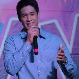 Portrait of Aljur Abrenica
