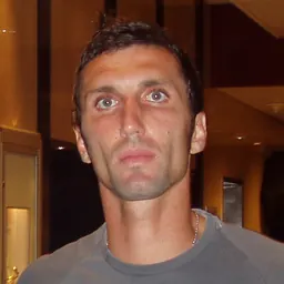 Portrait of Arik Benado