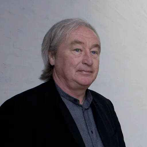 Portrait of Steven Holl