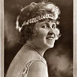 Portrait of Claire Dux
