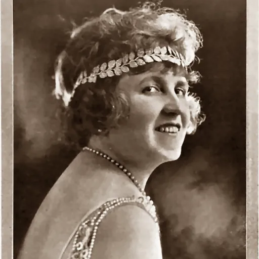 Portrait of Claire Dux