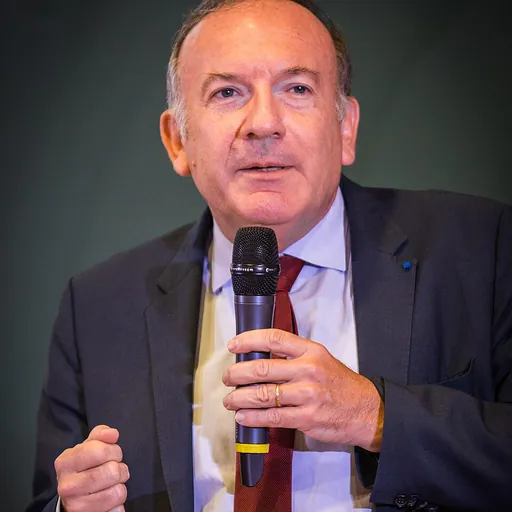 Portrait of Pierre Gattaz