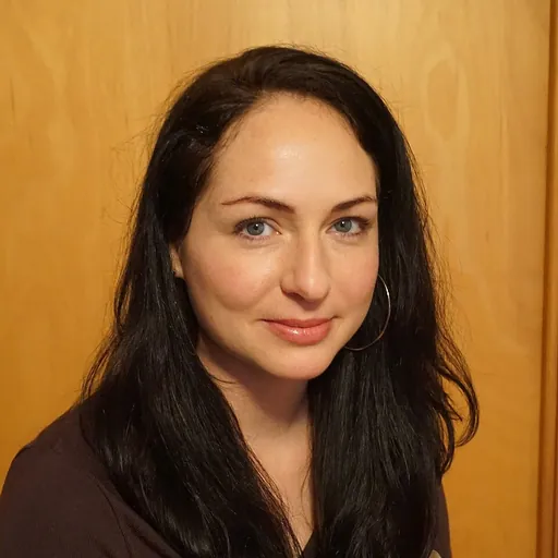 Portrait of Danielle Cadena Deulen