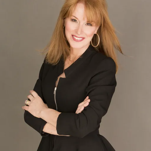 Portrait of Gloria Lomana
