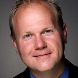 Portrait of Troy Tomlinson