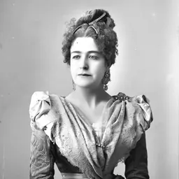 Portrait of María Tubau