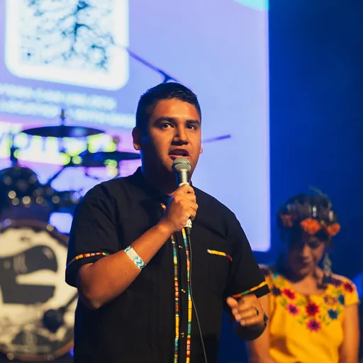 Portrait of Randy Villegas