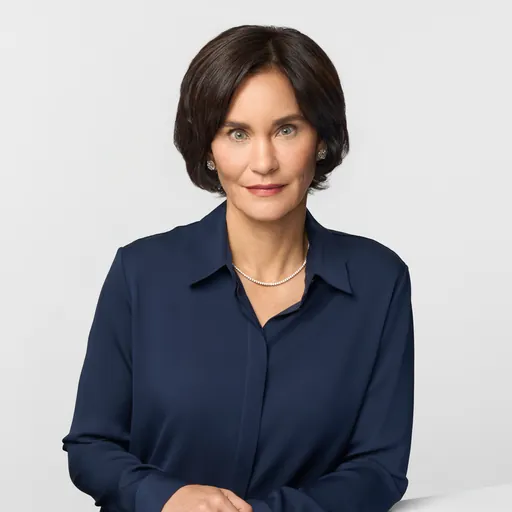 Portrait of Laura Arnold