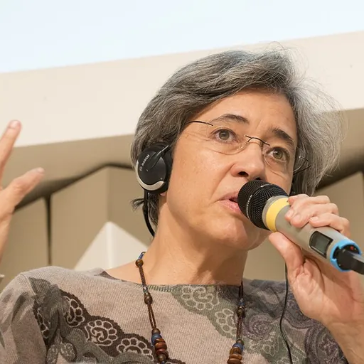 Portrait of Beatriz Bracher