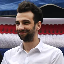 Portrait of Jay Baruchel