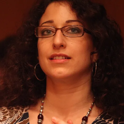 Portrait of Mona Achache