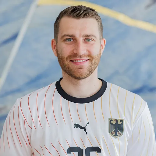 Portrait of Lukas Mertens