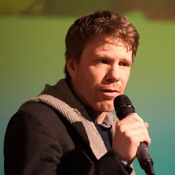 Portrait of Mirko Tobias Schäfer