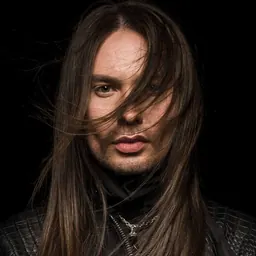 Portrait of Alex Luna