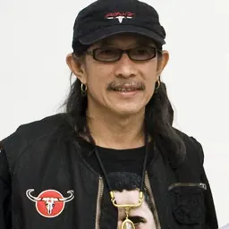 Portrait of Aed Carabao
