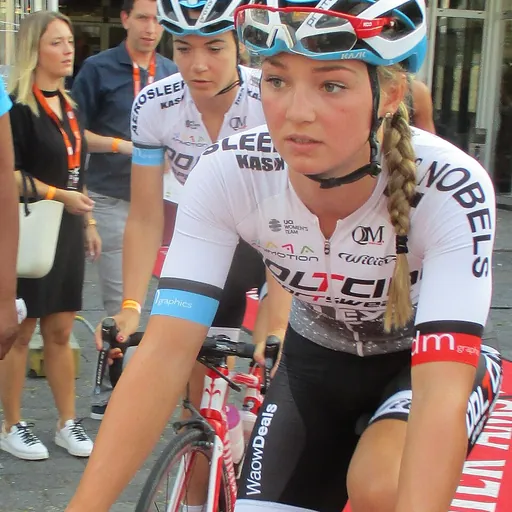 Portrait of Bryony van Velzen