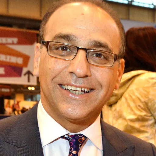 Portrait of Theo Paphitis