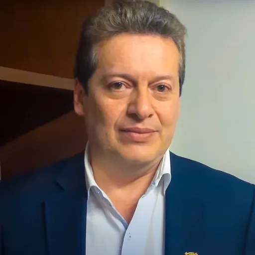 Portrait of Alirio Uribe Muñoz
