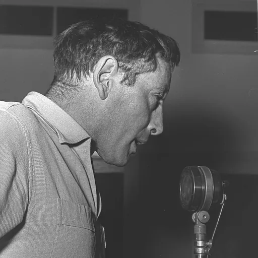 Portrait of Yigal Mossinson