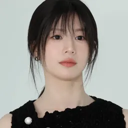 Portrait of Go Youn-jung