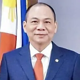 Portrait of Phạm Nhật Vượng