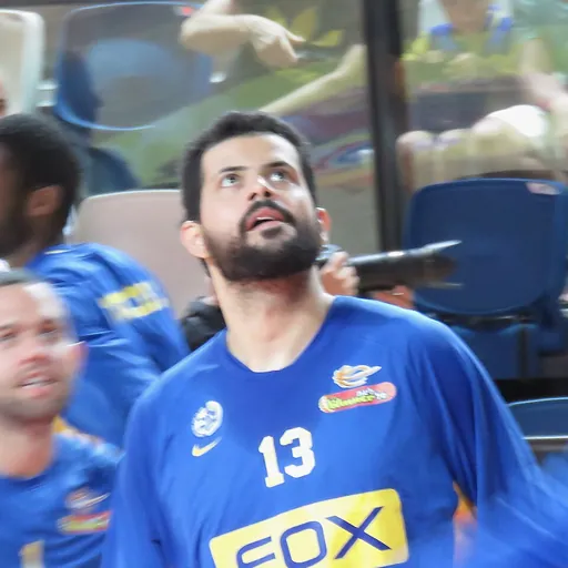 Portrait of Vitor Faverani
