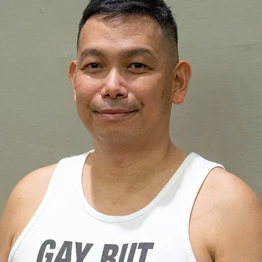 Portrait of Jee Leong Koh