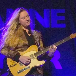 Portrait of Joanne Shaw Taylor