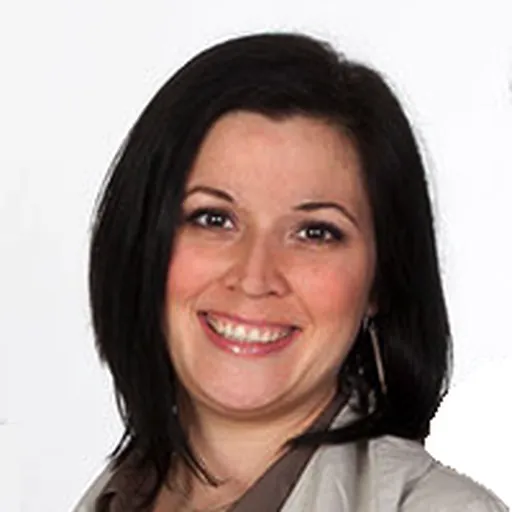 Portrait of Heather Igloliorte