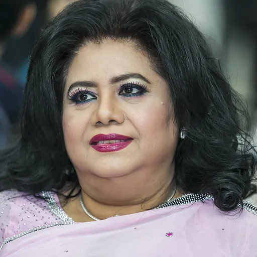 Portrait of Runa Laila
