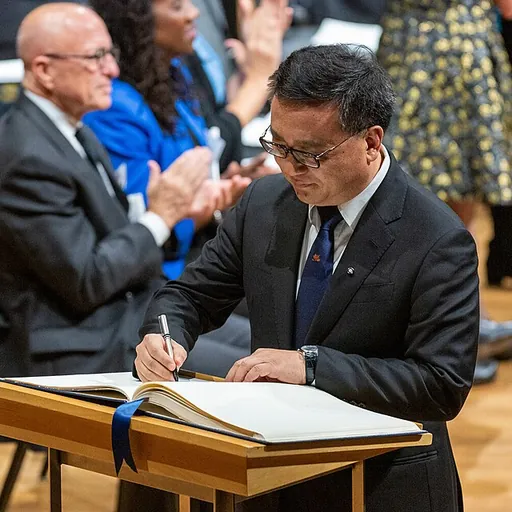 Portrait of Ya-Qin Zhang