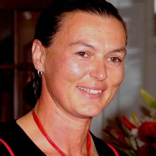 Portrait of Melissa Ruscoe