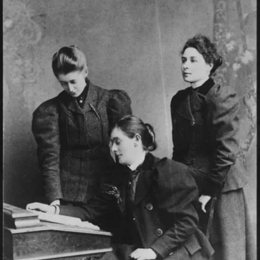 Portrait of Edith Palliser