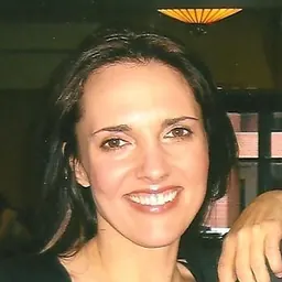 Portrait of Ashley Laurence