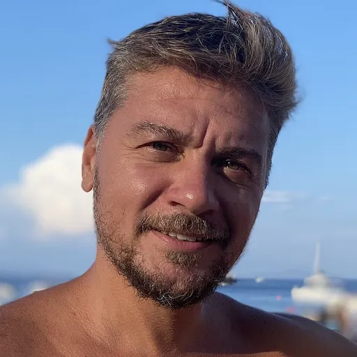 Portrait of Erhan Güven