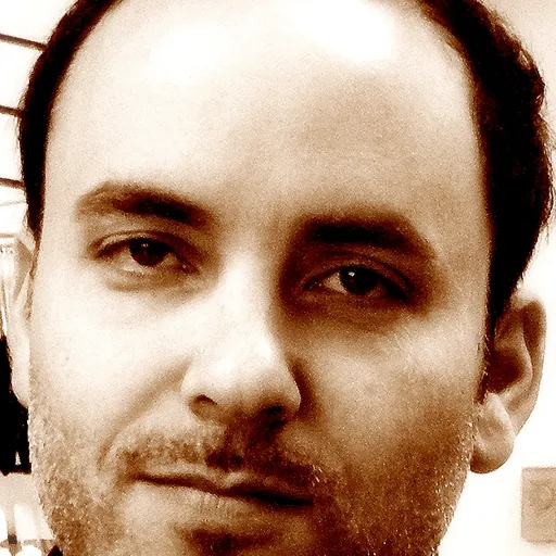 Portrait of Noah Becker