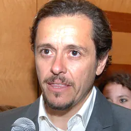 Portrait of Álvaro Morales